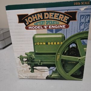 John Deere Battery Operated Model 'E' Engine - Green